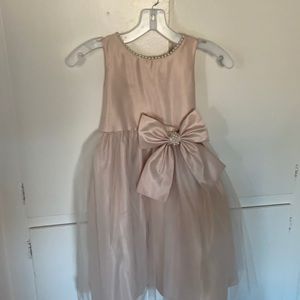 Girls dress